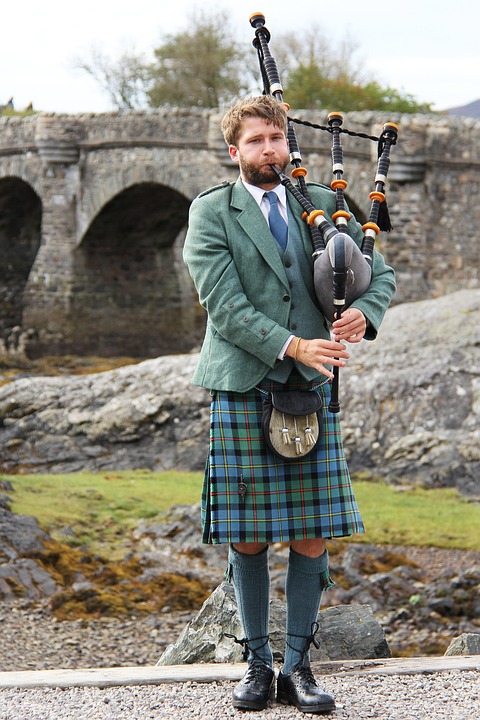 klassischer Schotte in Tracht